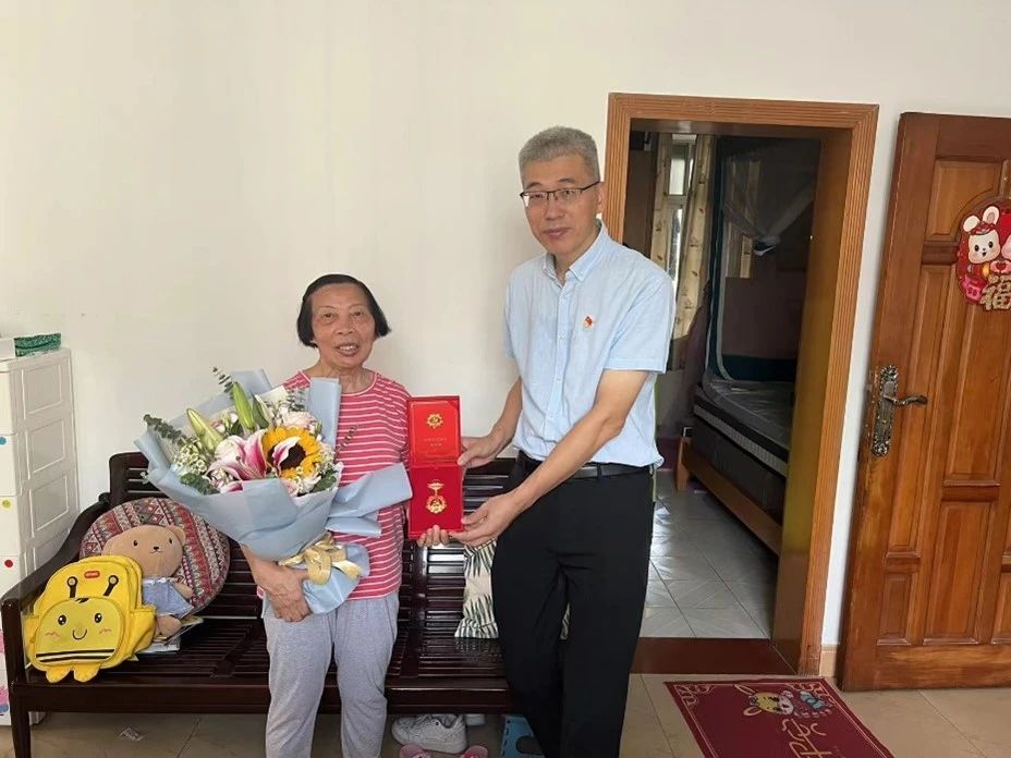 f6784beeb4fa32f02f4ba697d3c16961